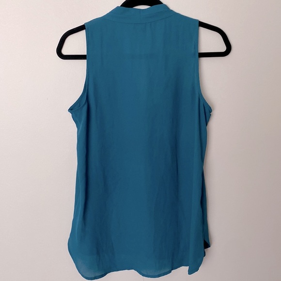 Vince Camuto Sleeveless blouse size small in dark teal - Picture 2 of 5